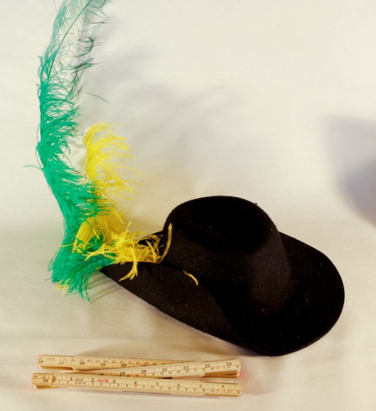 Fil:Rekvisita plymhatt ko11-002.jpg